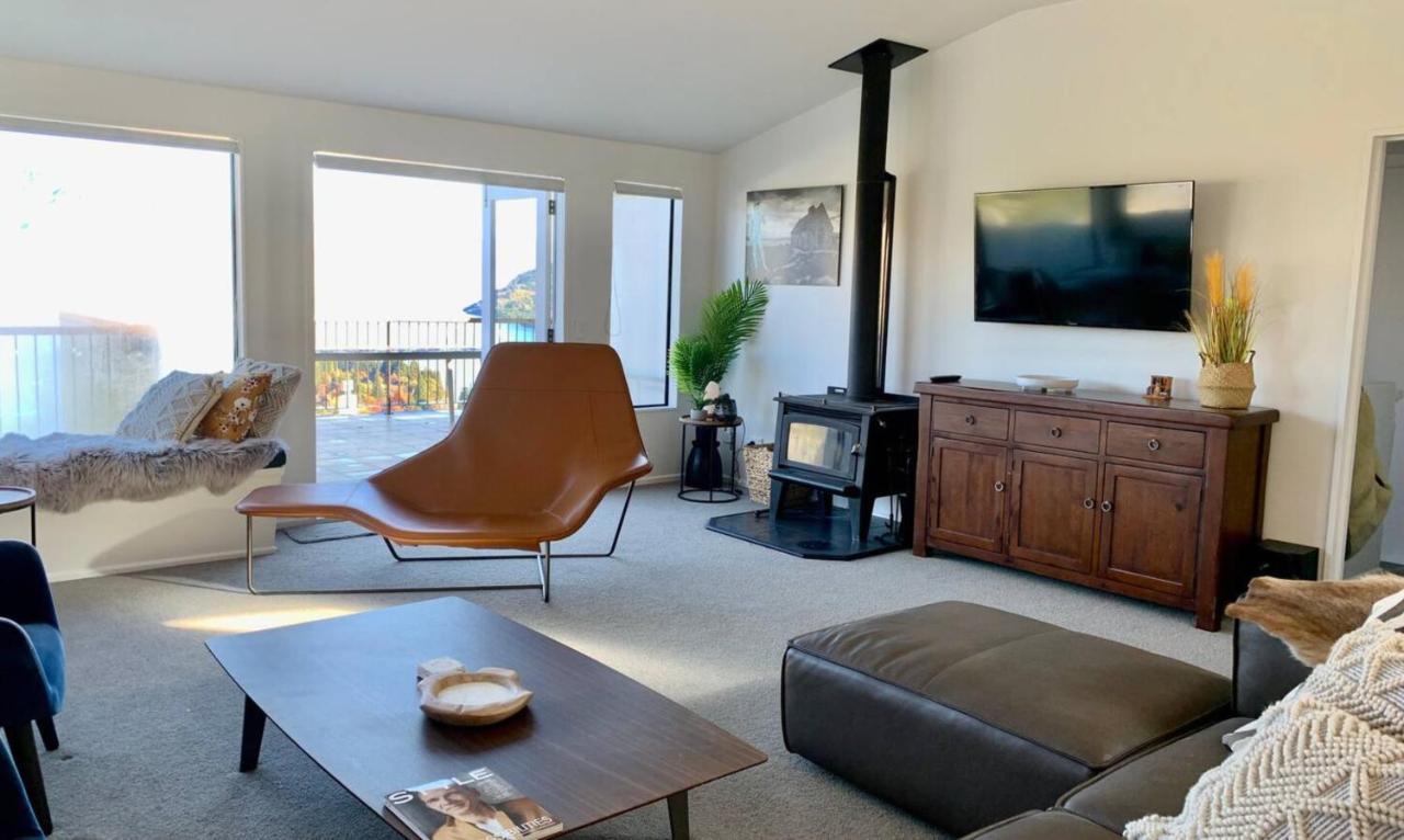 Lakeview Oasis Holiday home